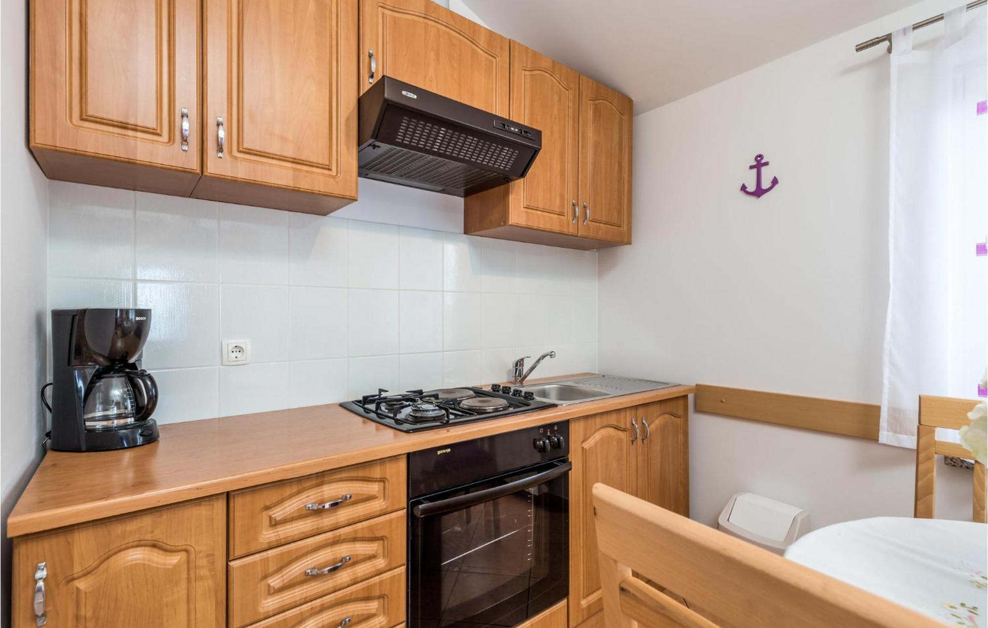 2 Bedroom Beautiful Apartment In Rukavac Екстер'єр фото